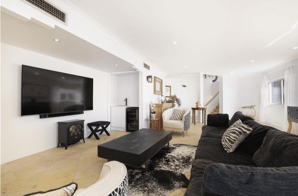 3 Bedroom Floor Beachfront In Surfers Paradise - Q Gold Coast