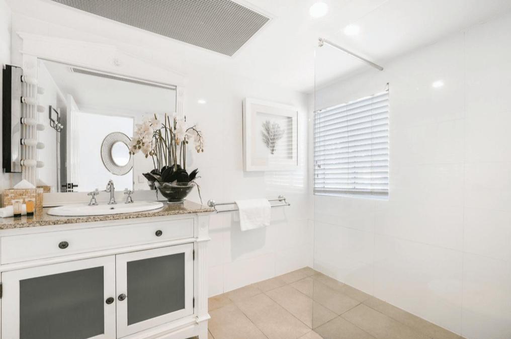 3 Bedroom Floor Beachfront In Surfers Paradise - Q Gold Coast